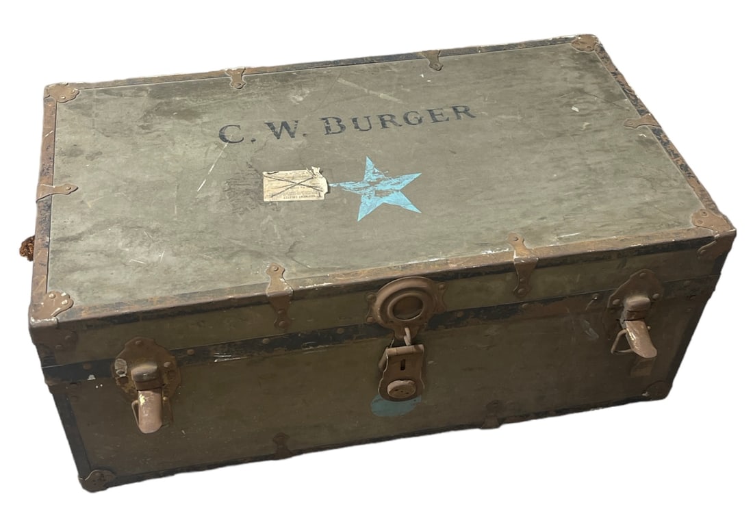 Original WWII U.S. Military Storage Container of Captain C.W. Burger (1 of 6)