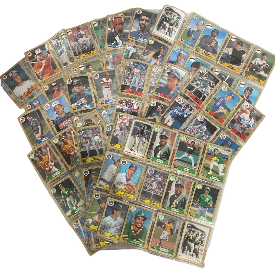Lot of 189 | Baseball Trading Cards | Sports Collector Cards (1 of 3)