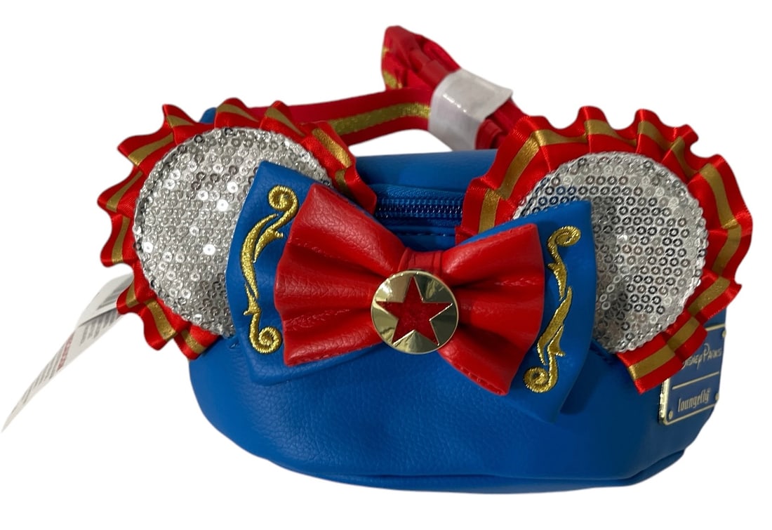 Loungefly Dumbo Fanny Pack: Loungefly Dumbo Fanny Pack