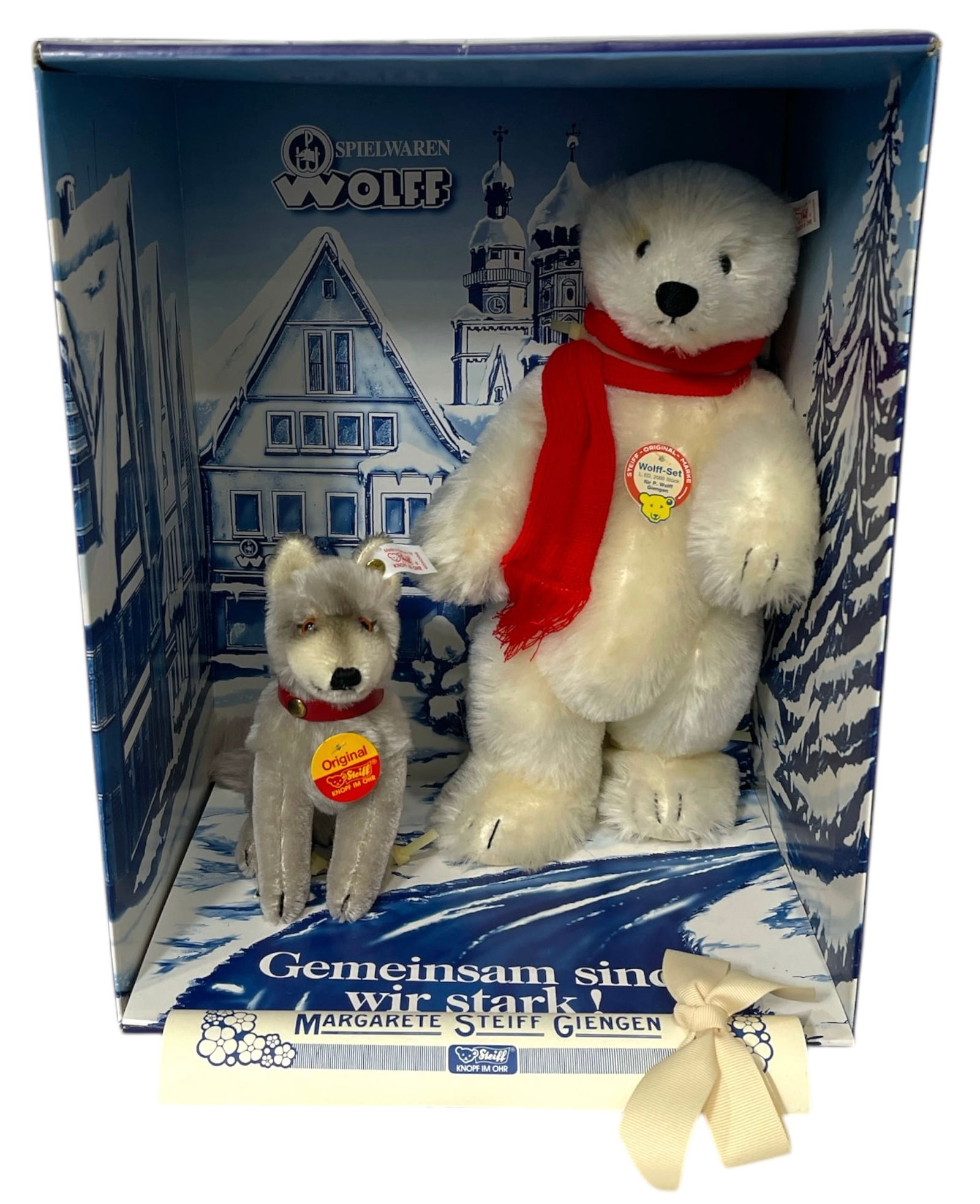 Steiff Eisbar und Wolf | Bear and Wolf Collection (1 of 5)