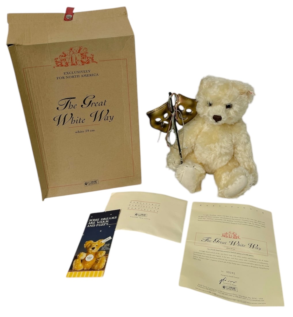 Steiff The Great White Way Bear: Steiff The Great White Way Bear