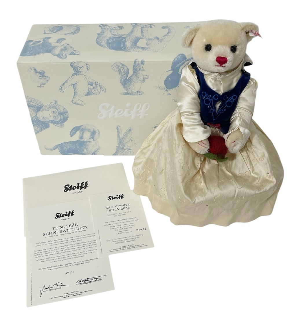 Steiff Snow White Bear With Box (1 of 5)