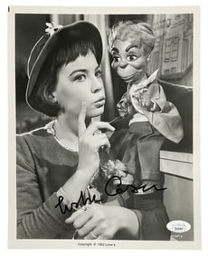 Signed Leslie Caron | B&W Photo 8 x 10 | Cert No. CA54303