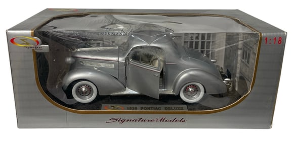 Signature Models 1 18 Scale 1936 Pontiac Deluxe Diecast Model Car