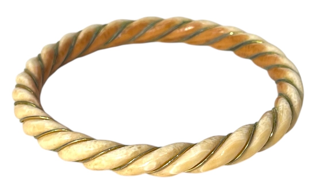Bone Twisted Bangle Bracelet: Bone Twisted Bangle Bracelet