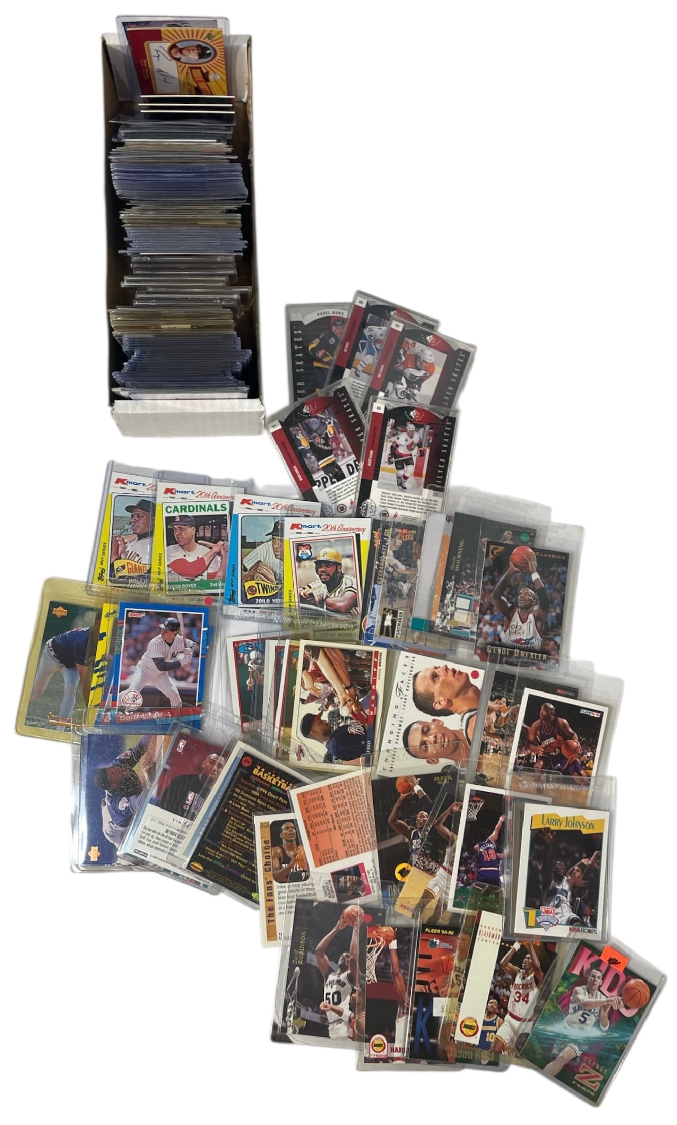 Sports Collectors Cards: AUTHENTICATION HAS NOT BEEN PERFORMED TO GUARANTEE VERIFICATION | All purchases are made at the buyers discretion