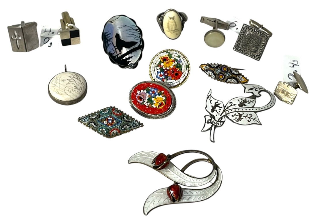 Jewelry Collection: AUTHENTICATION HAS NOT BEEN PERFORMED TO GUARANTEE VERIFICATION | All purchases are made at the buyers discretion