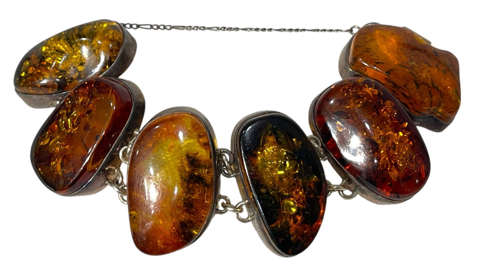 Amber Bracelet: AUTHENTICATION HAS NOT BEEN PERFORMED TO GUARANTEE VERIFICATION | All purchases are made at the buyers discretion