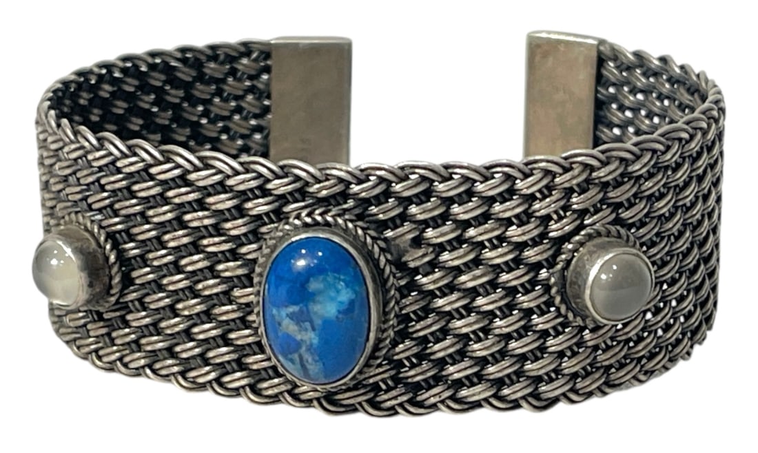 Silver Bracelet: AUTHENTICATION HAS NOT BEEN PERFORMED TO GUARANTEE VERIFICATION | All purchases are made at the buyers discretion