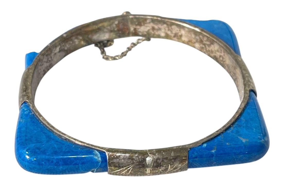 Silver Bracelet: AUTHENTICATION HAS NOT BEEN PERFORMED TO GUARANTEE VERIFICATION | All purchases are made at the buyers discretion