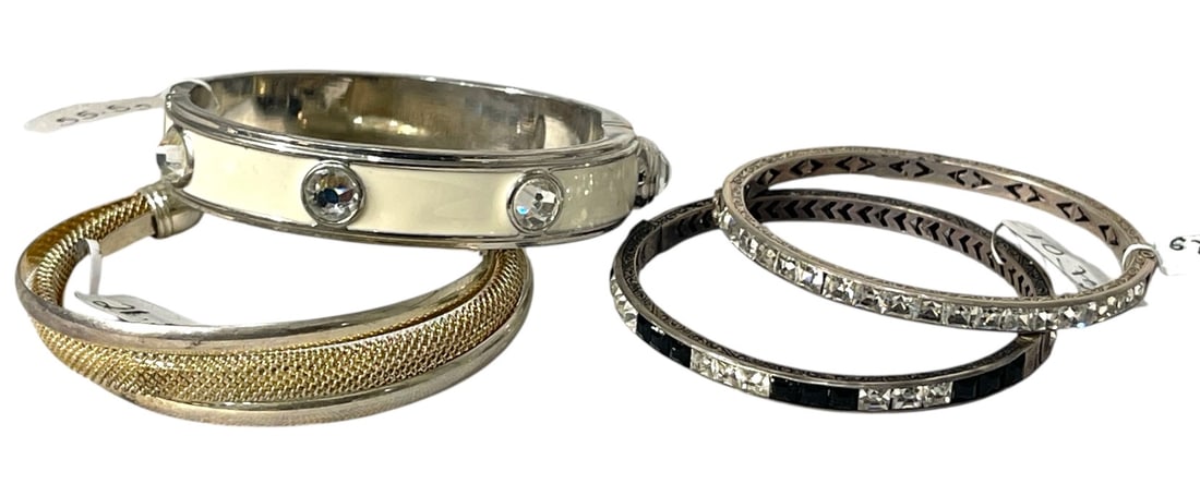 Silver Bracelets Collection: AUTHENTICATION HAS NOT BEEN PERFORMED TO GUARANTEE VERIFICATION | All purchases are made at the buyers discretion
