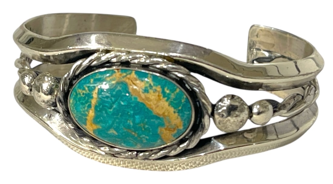 Silver Bracelet: AUTHENTICATION HAS NOT BEEN PERFORMED TO GUARANTEE VERIFICATION | All purchases are made at the buyers discretion