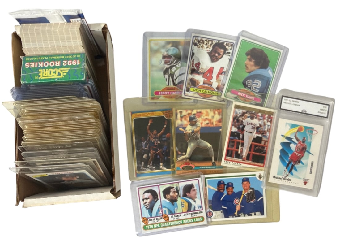 Sports Collectors Cards: AUTHENTICATION HAS NOT BEEN PERFORMED TO GUARANTEE VERIFICATION | All purchases are made at the buyers discretion