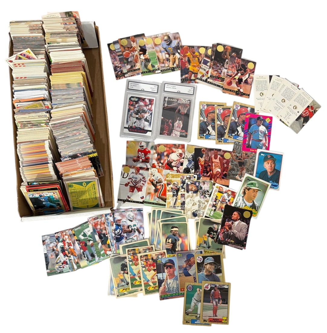 Sports Collectors Cards: AUTHENTICATION HAS NOT BEEN PERFORMED TO GUARANTEE VERIFICATION | All purchases are made at the buyers discretion