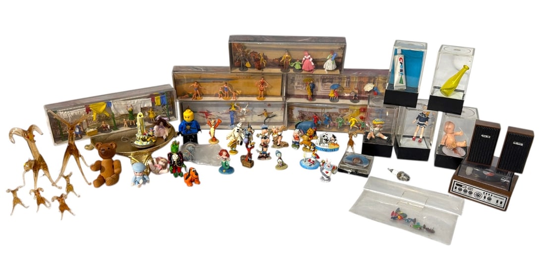 Miniature Statue Collection: Miniature Statue Collection