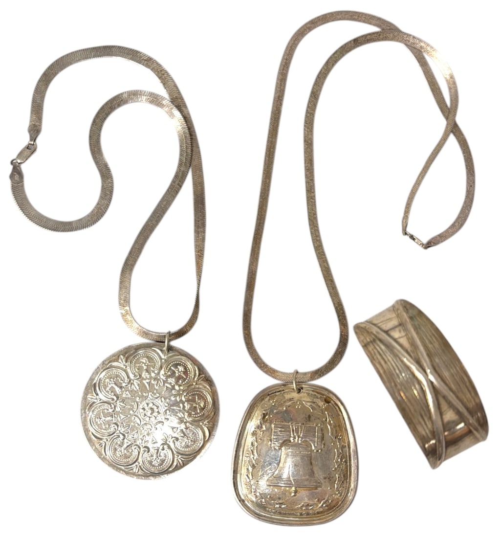 Necklace and Bracelet Collection: Necklace and Bracelet Collection