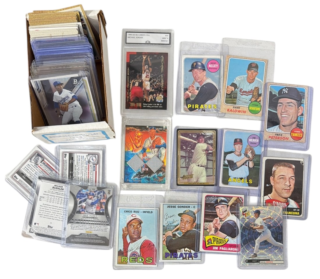 Sports Collectors Cards: AUTHENTICATION HAS NOT BEEN PERFORMED TO GUARANTEE VERIFICATION | All purchases are made at the buyers discretion
