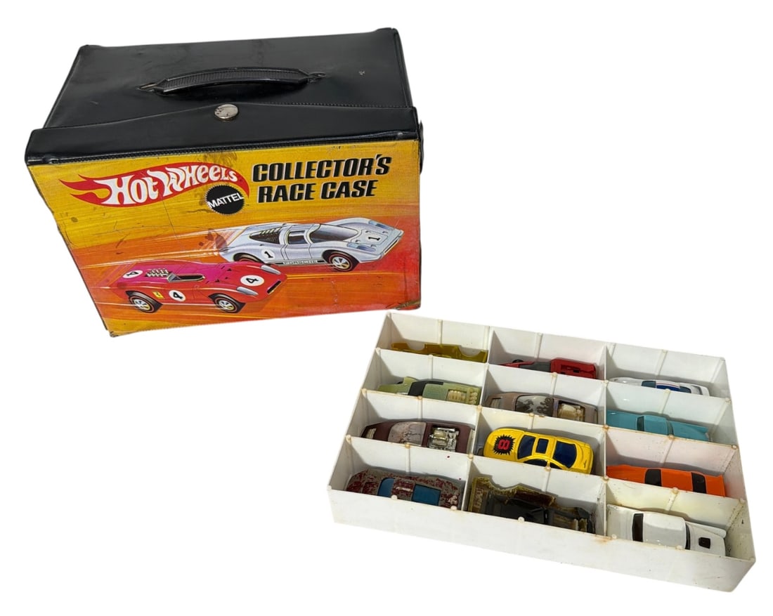 Mattel Hot Wheels Case and Hot Wheels Toy Car Collection (1 of 5)