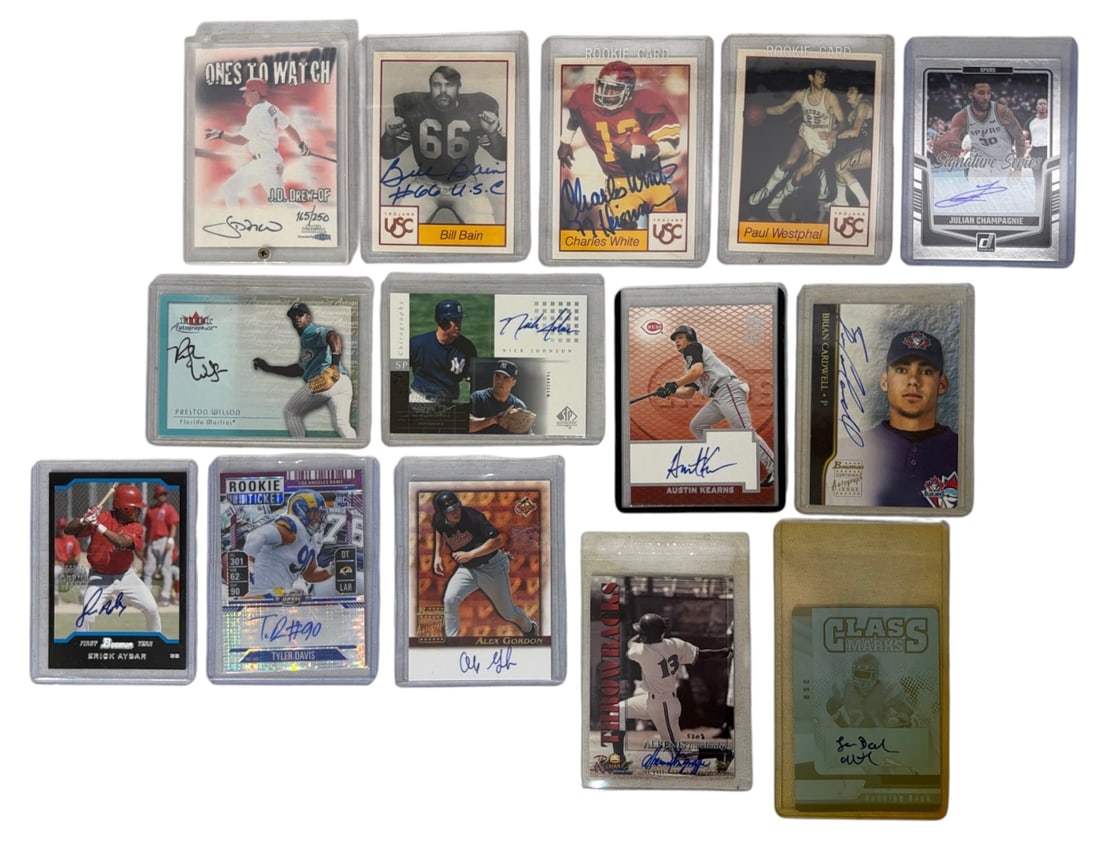 Sport Trading Card Collection: AUTHENTICATION HAS NOT BEEN PERFORMED TO GUARANTEE VERIFICATION | All purchases are made at the buyers discretion