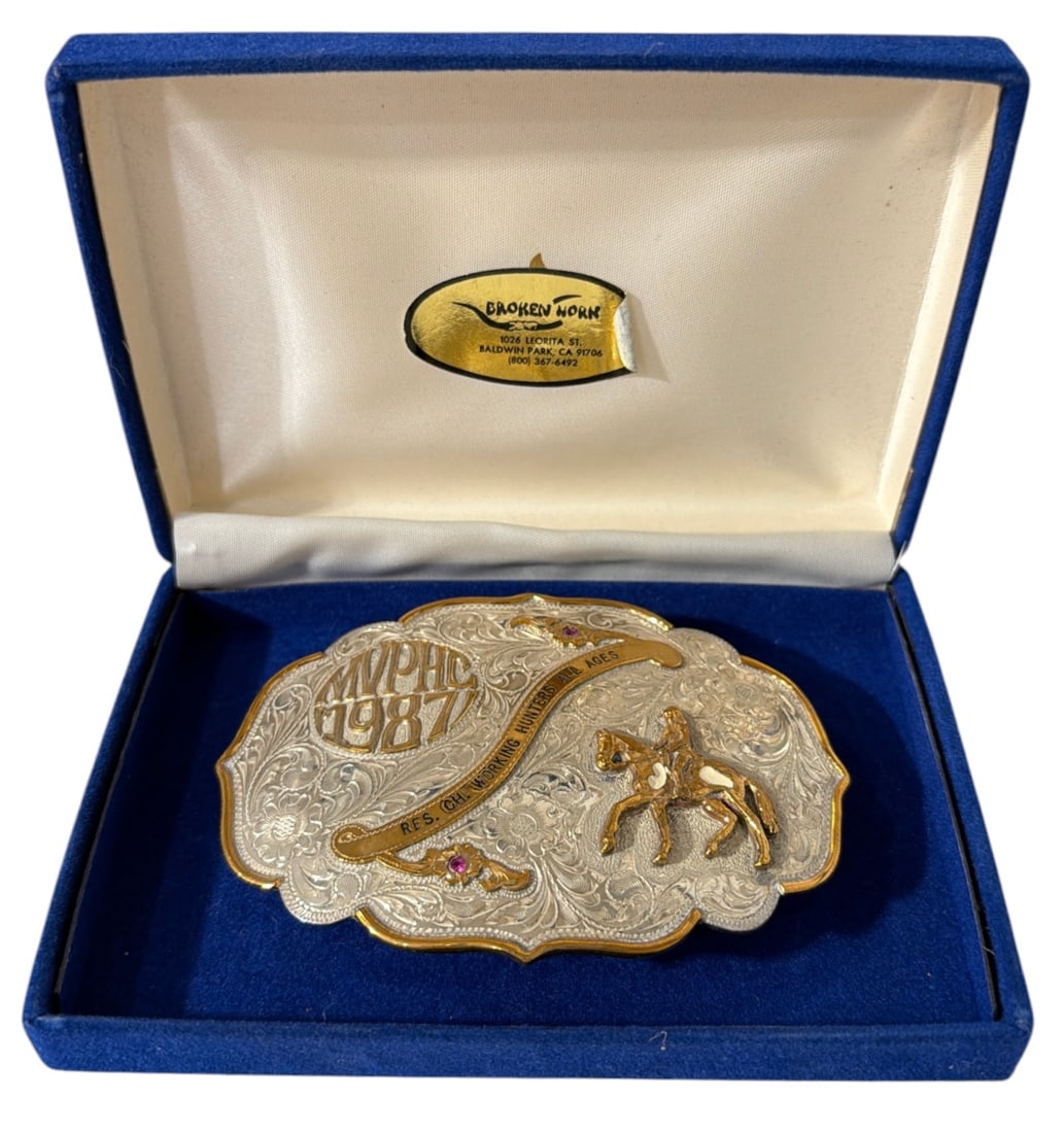 Rodeo Belt Buckle (1 of 3)