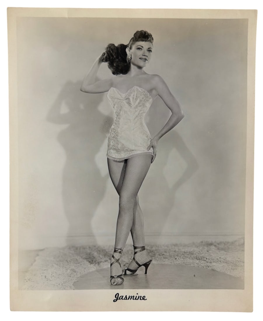 Vintage Burlesque Dance Photo: Vintage Burlesque Dance Photo