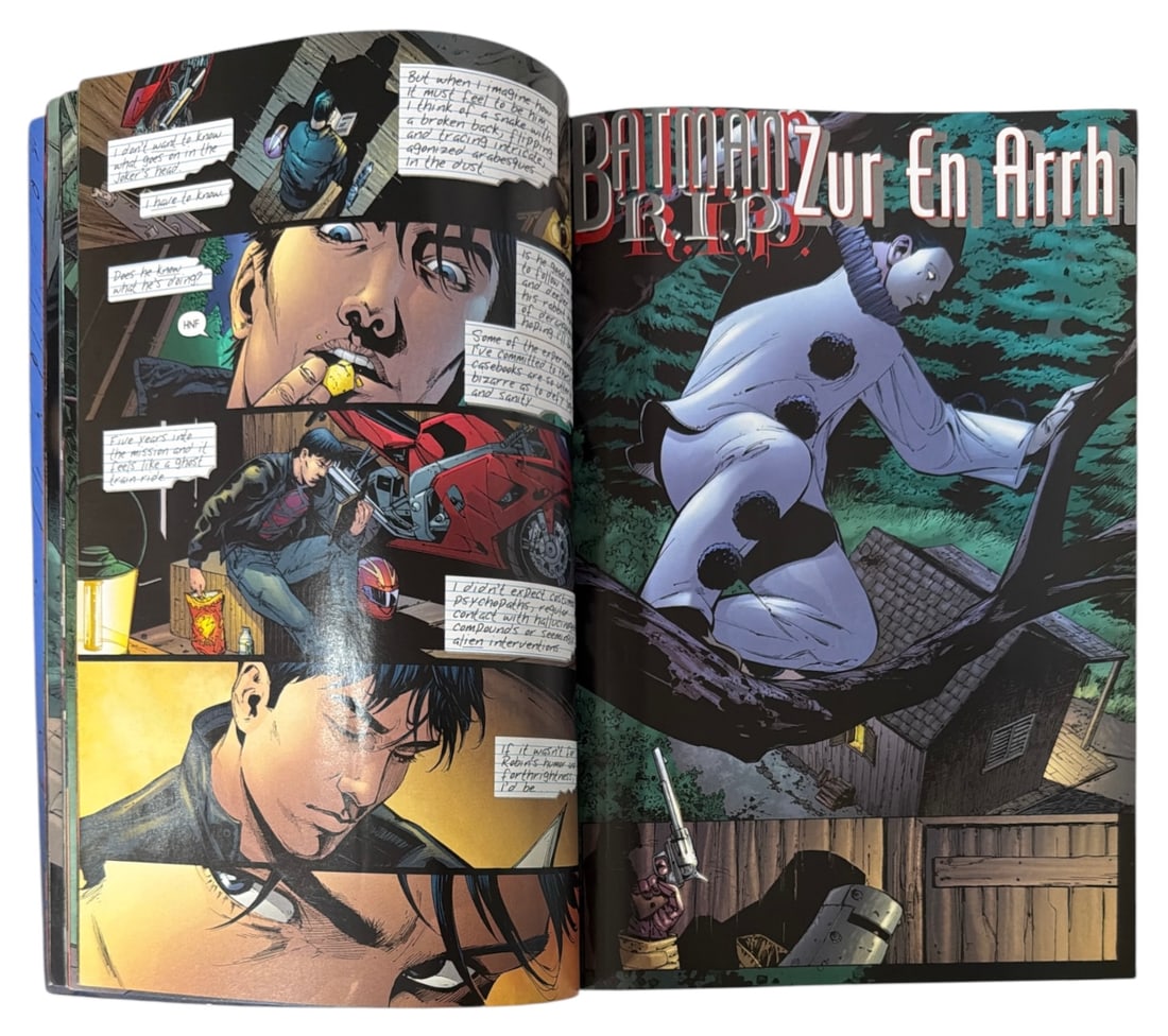 DCs Batman R.I.P. Comic Book - 2