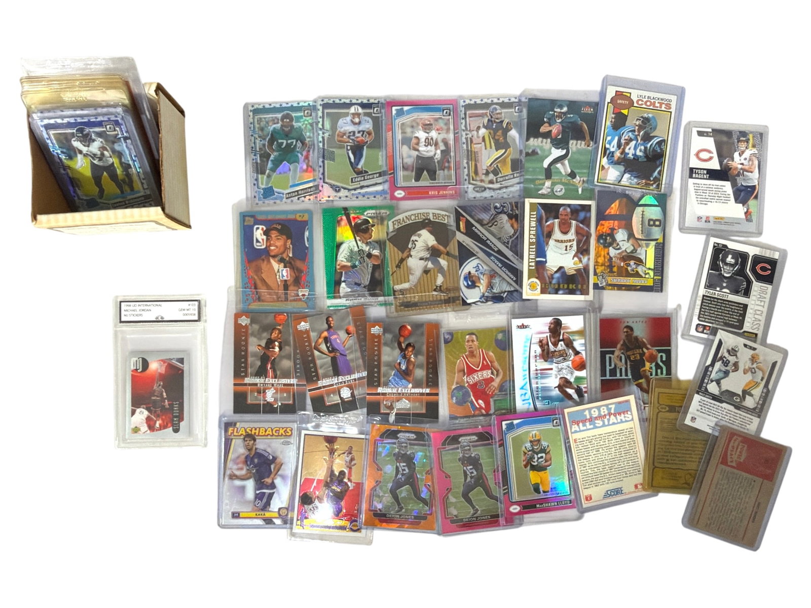 Sport Trading Card Collection: AUTHENTICATION HAS NOT BEEN PERFORMED TO GUARANTEE VERIFICATION | All purchases are made at the buyers discretion