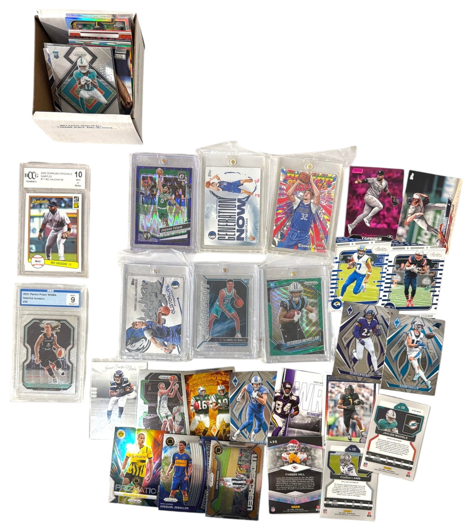 Sport Trading Card Collection: AUTHENTICATION HAS NOT BEEN PERFORMED TO GUARANTEE VERIFICATION | All purchases are made at the buyers discretion