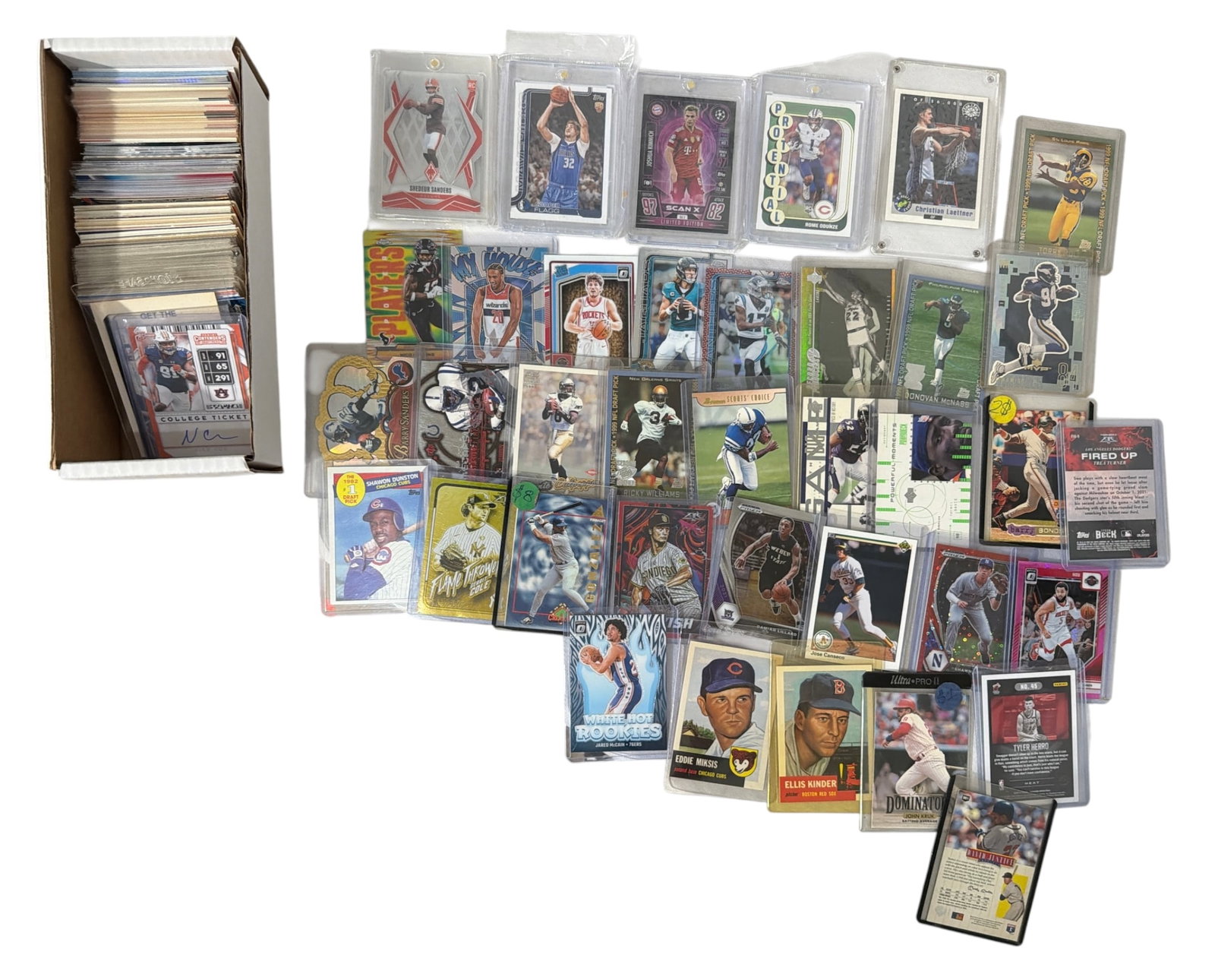Sport Trading Card Collection: AUTHENTICATION HAS NOT BEEN PERFORMED TO GUARANTEE VERIFICATION | All purchases are made at the buyers discretion