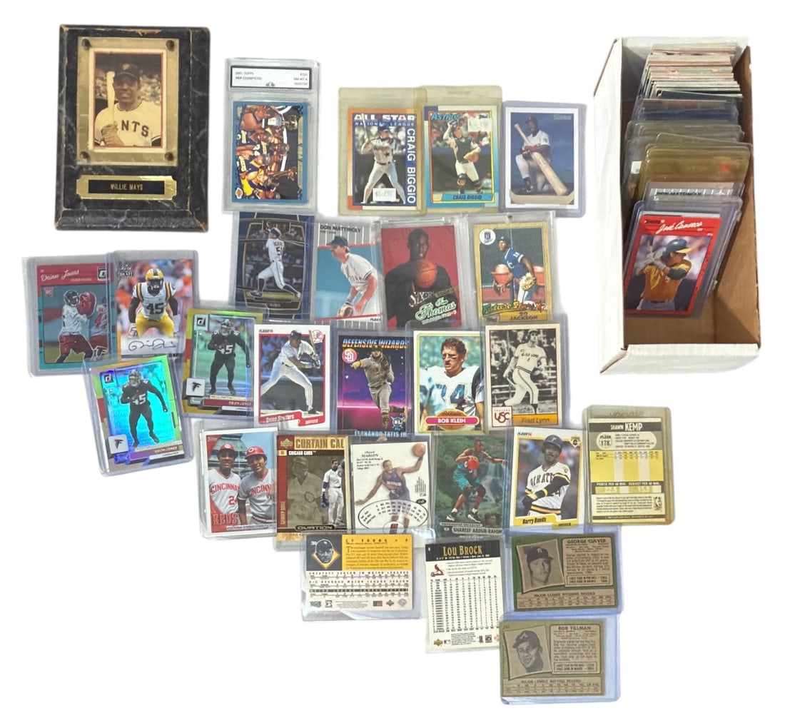 Sport Trading Card Collection: AUTHENTICATION HAS NOT BEEN PERFORMED TO GUARANTEE VERIFICATION | All purchases are made at the buyers discretion
