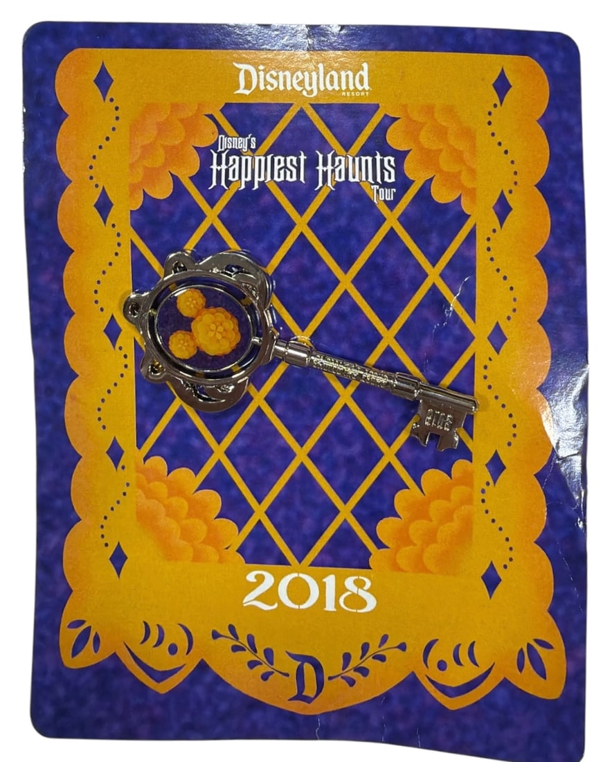 2018 Disneys Happiest Haunts Tour Pin: 2018 Disneys Happiest Haunts Tour Pin