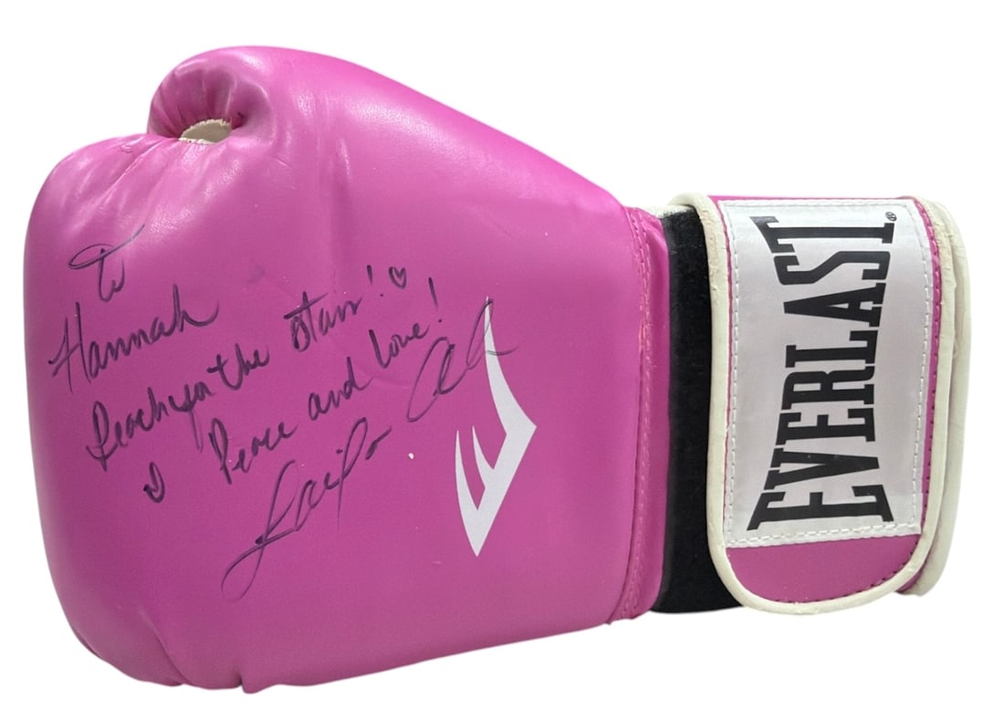 Signed Boxing Glove By Undefeated Boxing Champion Laila Ali | no coa: Signed Boxing Glove By Undefeated Boxing Champion Laila Ali | no coa