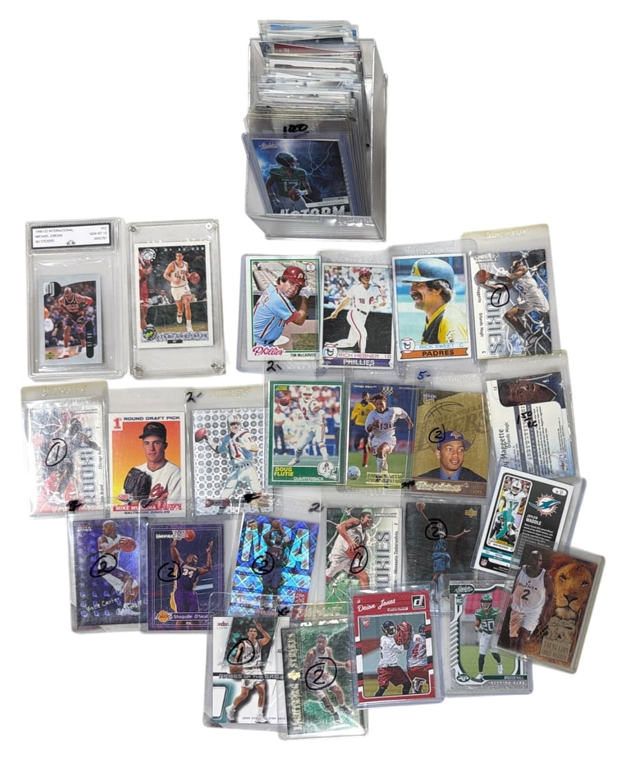 Sport Trading Card Collection: AUTHENTICATION HAS NOT BEEN PERFORMED TO GUARANTEE VERIFICATION | All purchases are made at the buyers discretion