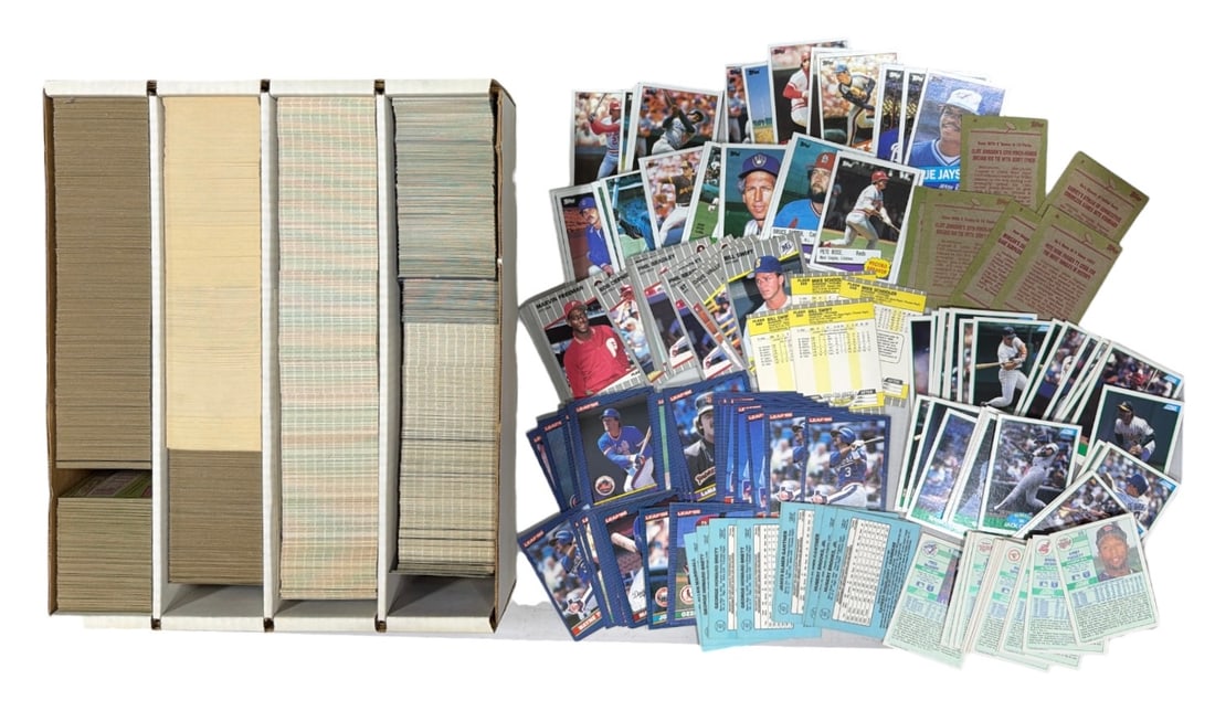Sport Trading Card Collection: AUTHENTICATION HAS NOT BEEN PERFORMED TO GUARANTEE VERIFICATION | All purchases are made at the buyers discretion
