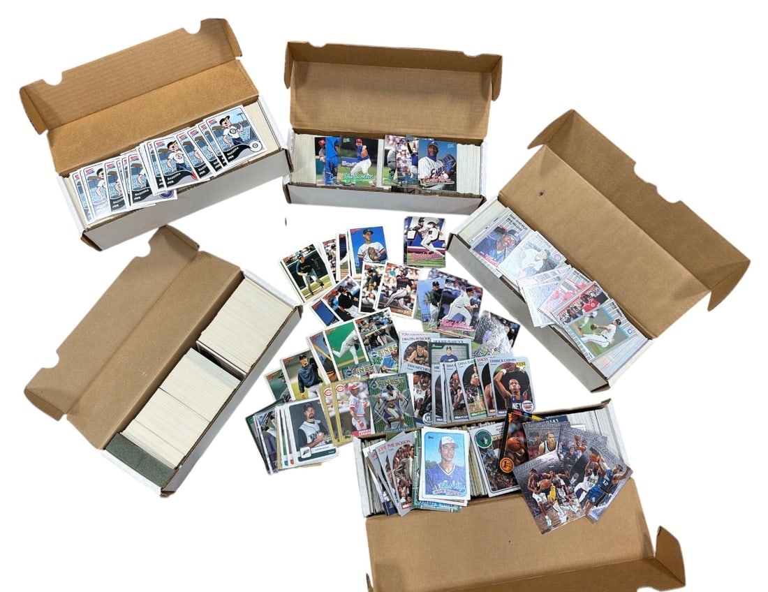 Sport Trading Card Collection: AUTHENTICATION HAS NOT BEEN PERFORMED TO GUARANTEE VERIFICATION | All purchases are made at the buyers discretion