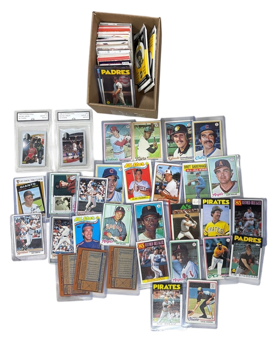 Sport Trading Card Collection: AUTHENTICATION HAS NOT BEEN PERFORMED TO GUARANTEE VERIFICATION | All purchases are made at the buyers discretion