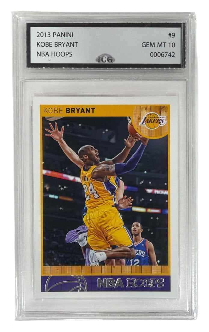 2013 Panini NBA Hoops Kobe Bryant | No. 9 | Graded 10 (1 of 2)