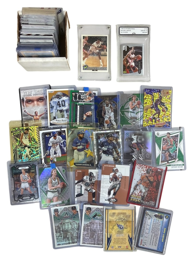 Sport Trading Card Collection: AUTHENTICATION HAS NOT BEEN PERFORMED TO GUARANTEE VERIFICATION | All purchases are made at the buyers discretion