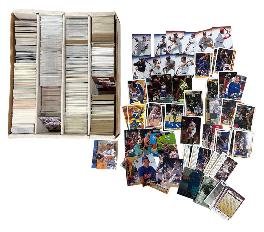 Sport Trading Card Collection: AUTHENTICATION HAS NOT BEEN PERFORMED TO GUARANTEE VERIFICATION | All purchases are made at the buyers discretion