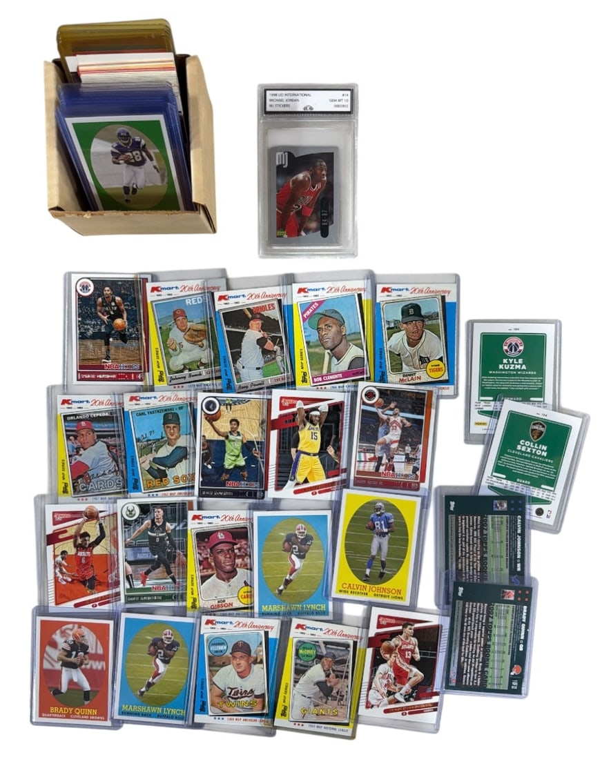 Sport Trading Card Collection: AUTHENTICATION HAS NOT BEEN PERFORMED TO GUARANTEE VERIFICATION | All purchases are made at the buyers discretion