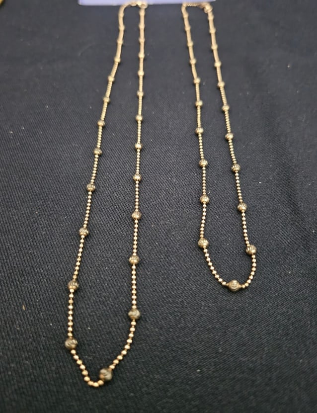 (2) Matching Italian Sterling Silver Necklaces 16" and 18": (2) Matching Italian Sterling Silver Necklaces 16" and 18". In-house shipping is available for smaller items. Shipping is available for larger and other fragile items through Pac Mail, which is a loca