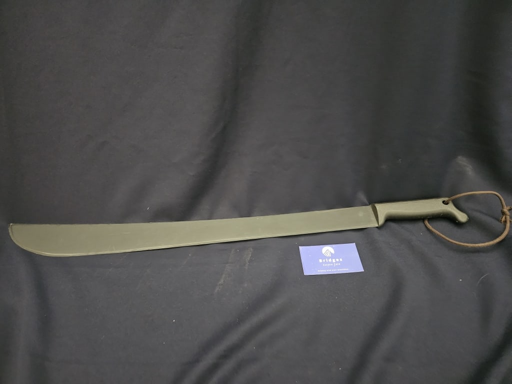 24" Cold Steel Latin Machete - Made in South Africa: 24" Cold Steel Latin Machete - Made in South Africa.In-house shipping is available for smaller items. Shipping is available for larger and other fragile items through Pac Mail, which is a local shippi