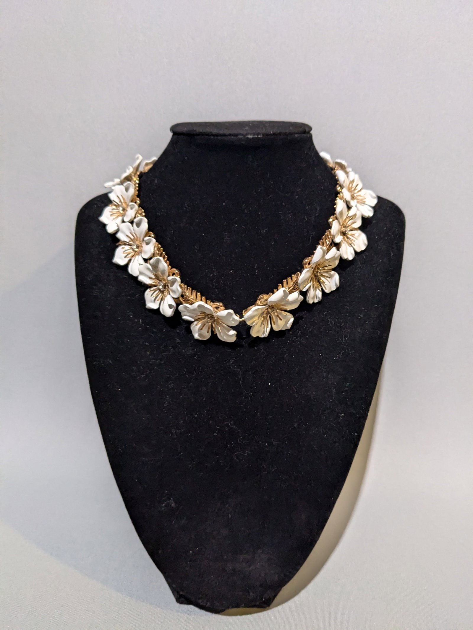 Vintage Trifari Necklace: Vintage Trifari Necklace. 1.25" x 15" In-house shipping is available for smaller items. Shipping is available for larger and other fragile items through Pac Mail, which is a local shipping option. You