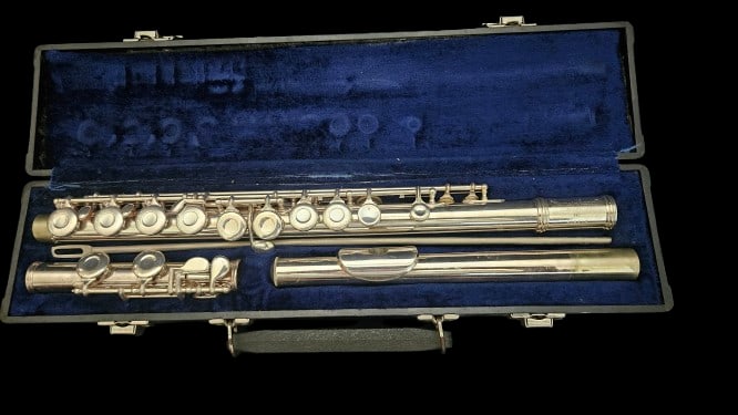 Gemeinhardt M2 Flute serial no. B05879 (1976) - Great Condit (1 of 3)