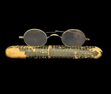 Pair of Antique Spectacles with Case: Pair of Antique Spectacles with Case.In-house shipping is available for smaller items. Shipping is available for larger and other fragile items through Pac Mail, which is a local shipping option. You