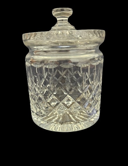 Royal Doulton Crystal Biscuit Barrel: Royal Doulton Crystal Biscuit Barrel.In-house shipping is available for smaller items. Shipping is available for larger and other fragile items through Pac Mail, which is a local shipping option. 