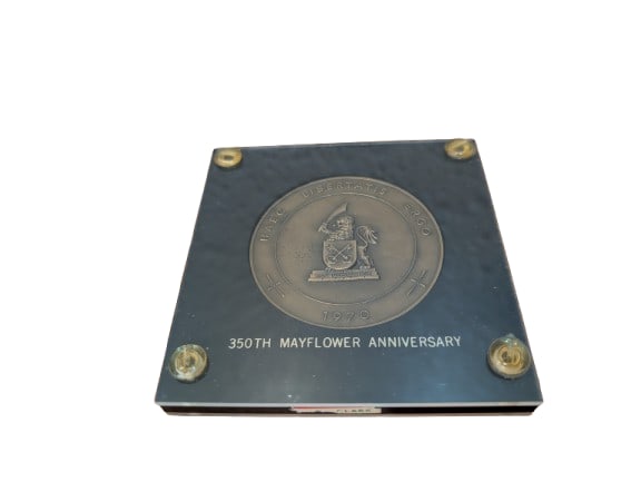 350th Anniversary Bronze Medallion Commemorating: 350th Anniversary Bronze Medallion Commemorating . In-house shipping is available for smaller items. Shipping is available for larger and other fragile items through Pac Mail, which is a local