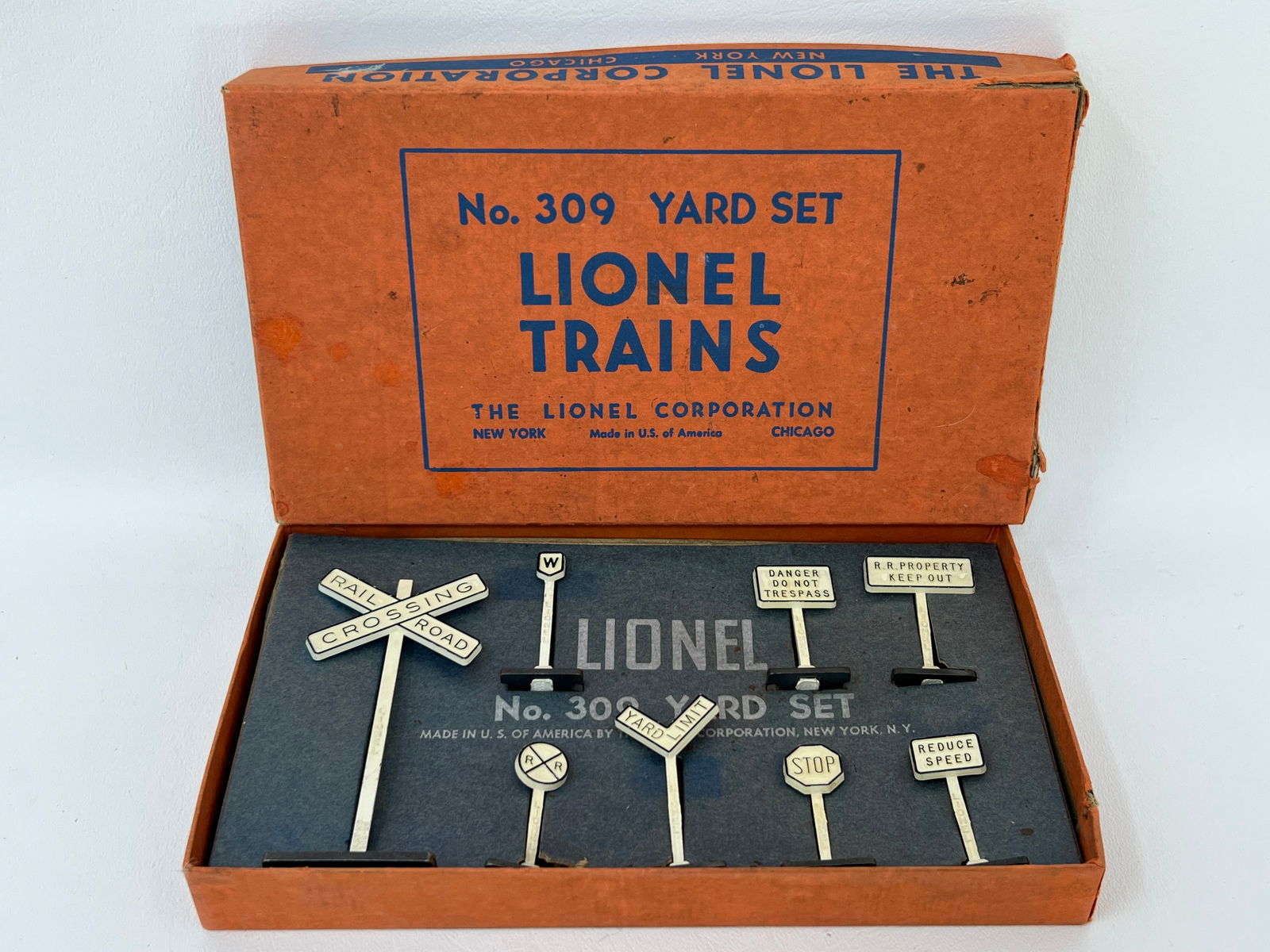 Lionel Trains No. 309 Yard Set in Box (1 of 5)