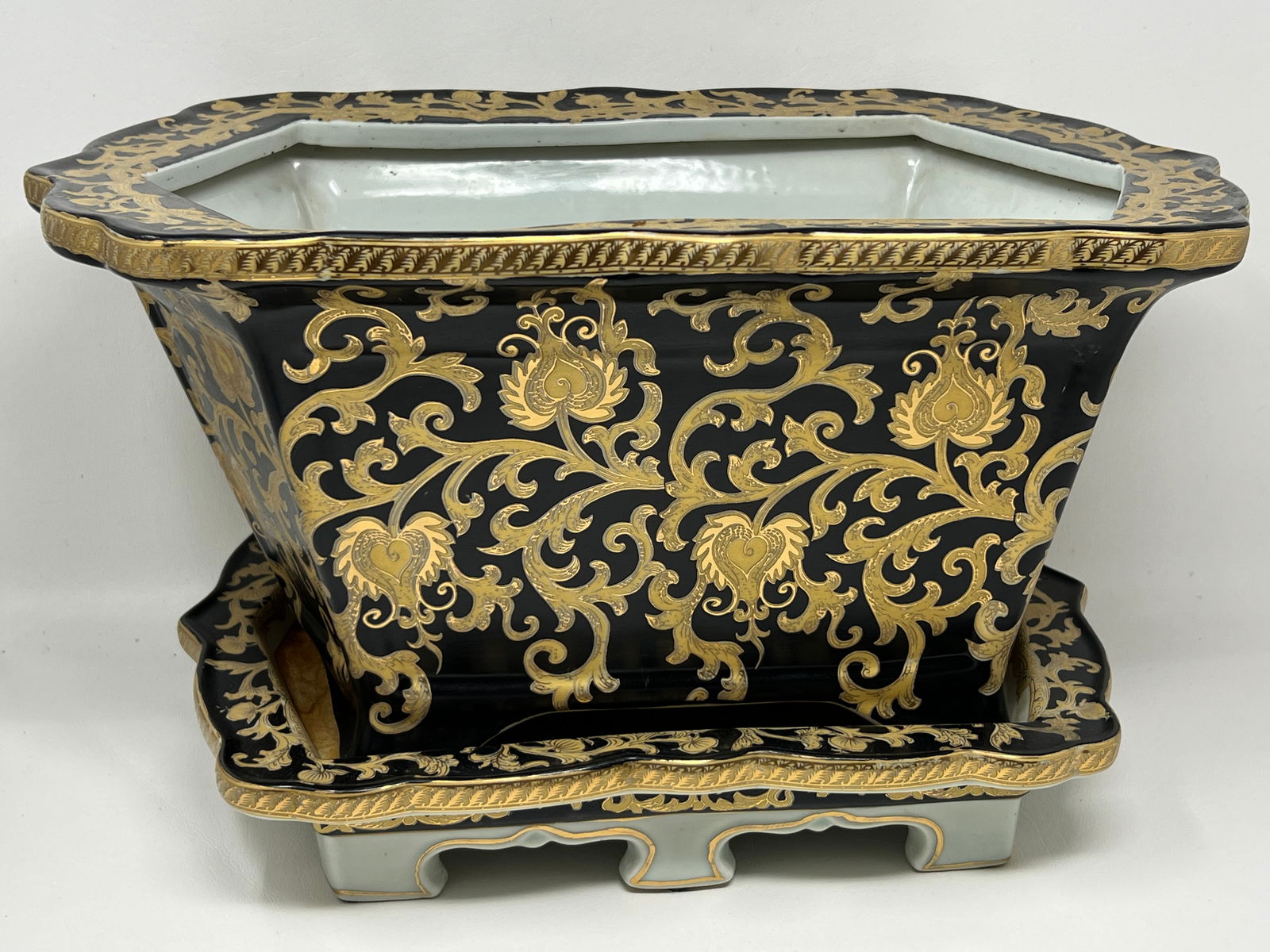 Chinese Porcelain Planter & Underplate (1 of 6)