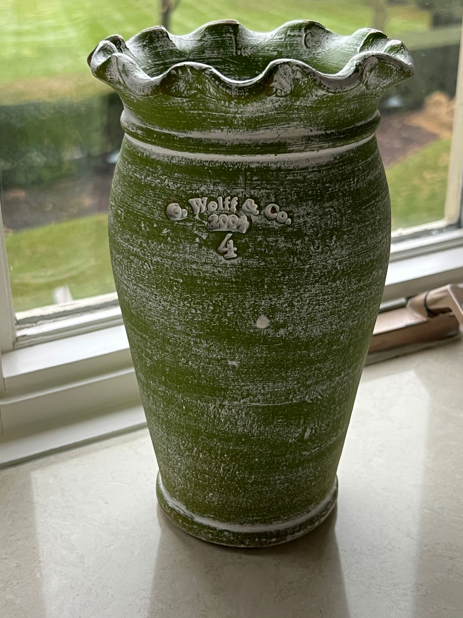 Guy Wolff 2004 Pottery Vase w Pie Crust Top (1 of 4)